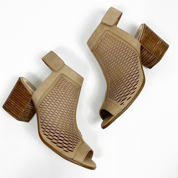 Vince Camuto Cashmere Soft Tumbled Nubuck … - Picture 1 of 5